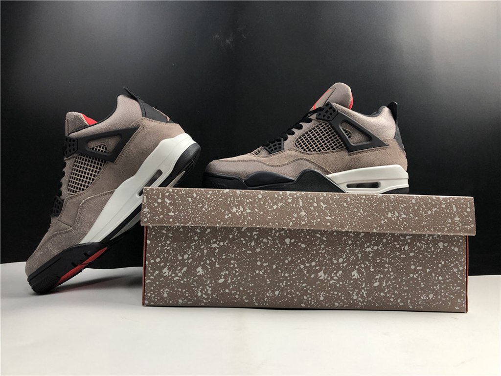 Air Jordan 4 Retro Taupe Haze